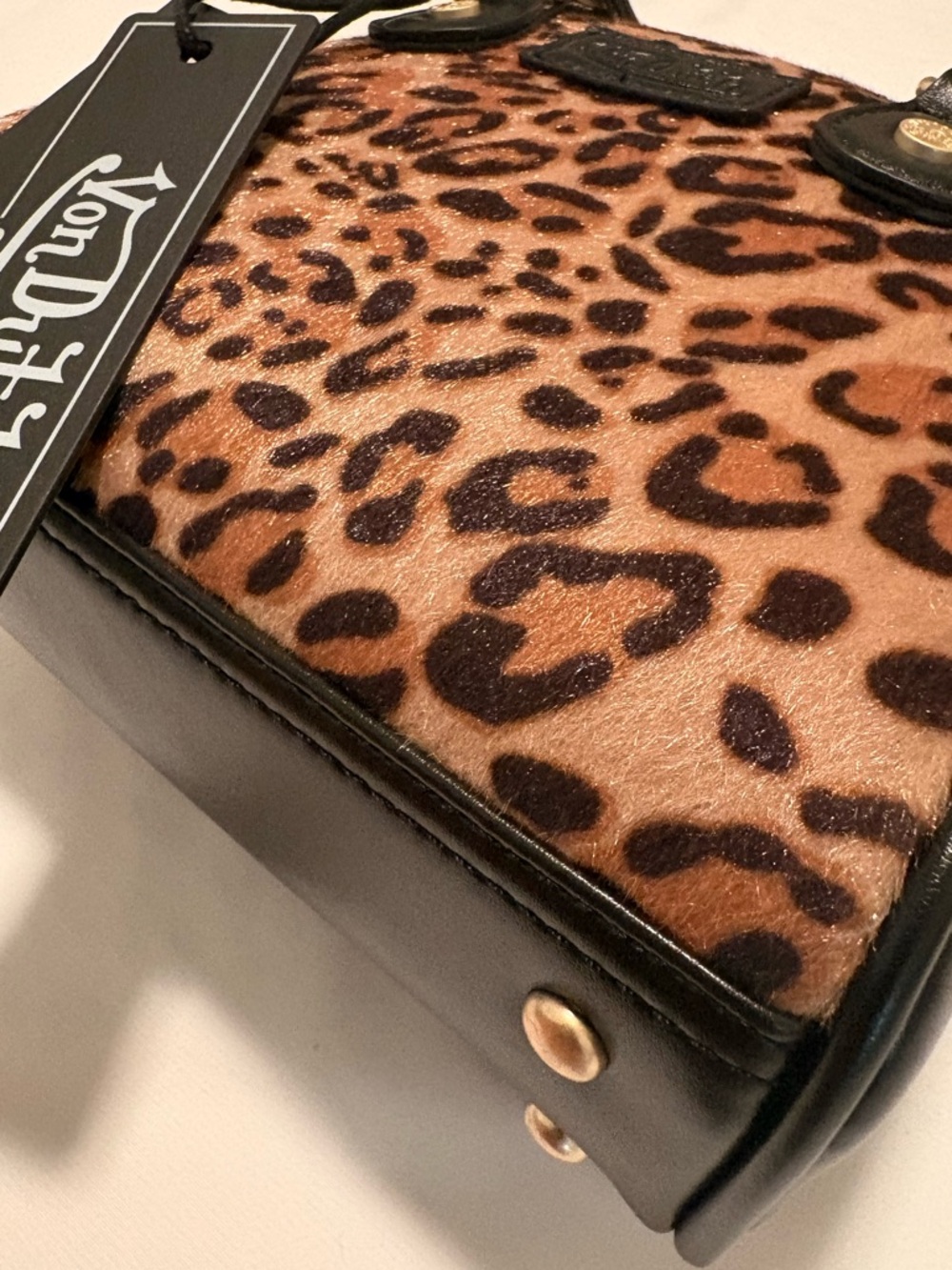 Von Dutch Cheetah Mini Bowling Bag with Detachable Strap - New - Picture 4 of 8